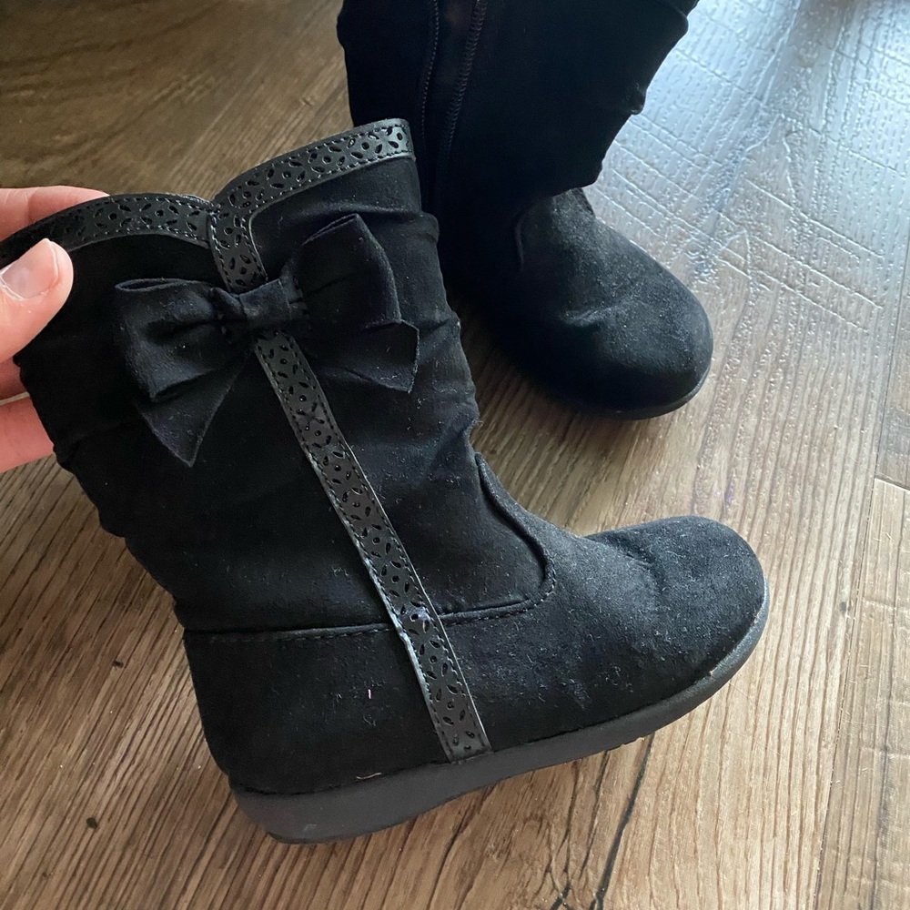 Girls boots
